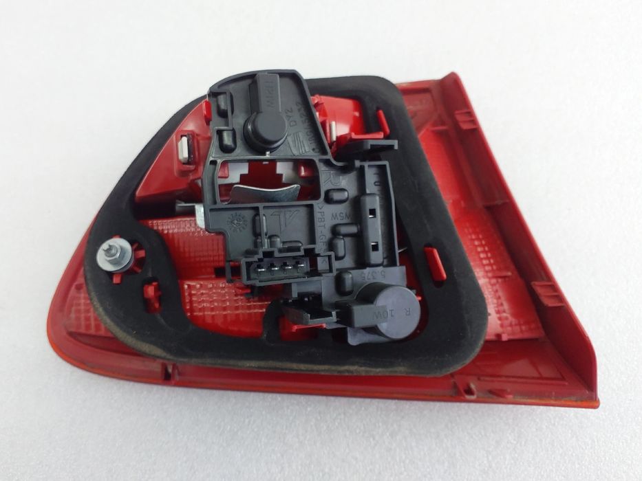 Farolim da mala direito SEAT Ibiza IV ST (6J8, 6P8)