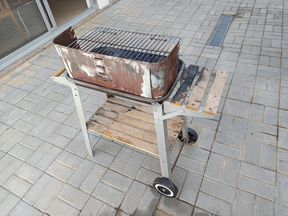 Grelhador a Lenha