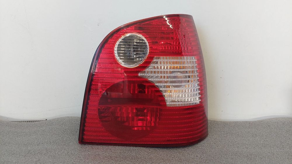 Farolim direito VOLKSWAGEN Polo (9N)