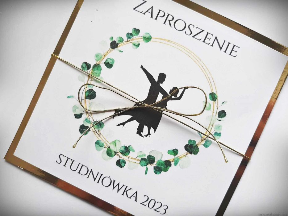 Oryginalne zaproszenia na studniówkę z kwiatami