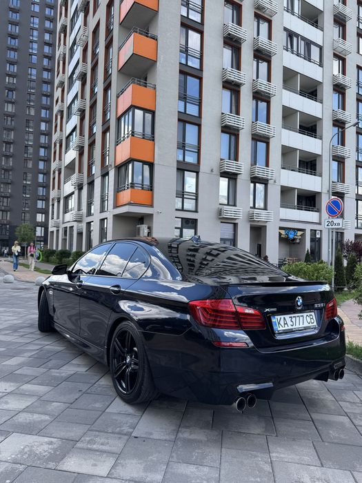 BMW 535i xDrive.