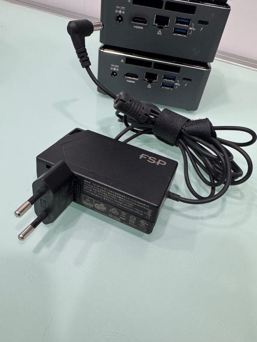 Lote 4x Intel NUC7 i5 BNH - 8GB DDR4 - SSD 120GB - i5-7260 @ 2.20GHz 7th Gen