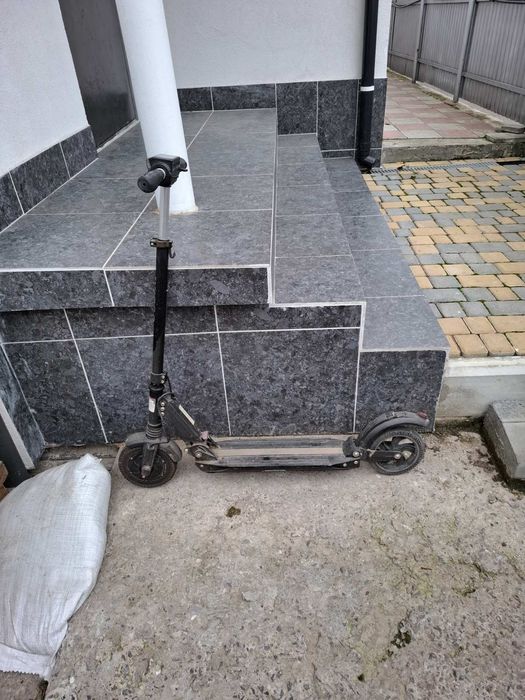 Електросамокат kugoo c3 .