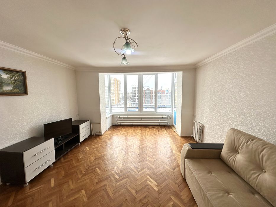 Простора 3 кімнатна квартира на оренду