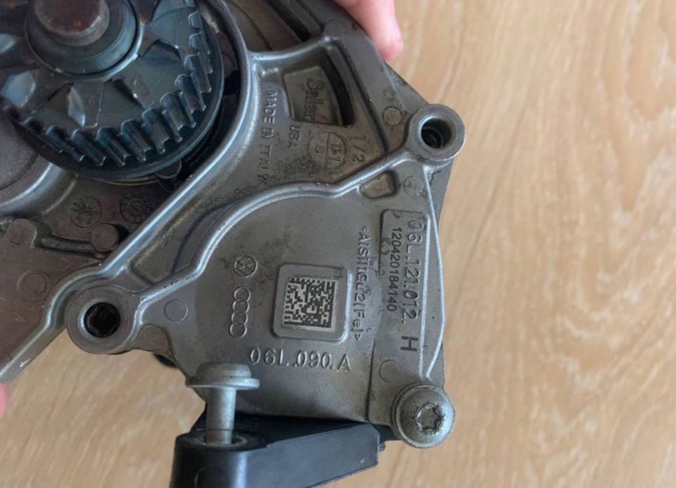 Продам помпу Tiguan 2.0 tsi 2019