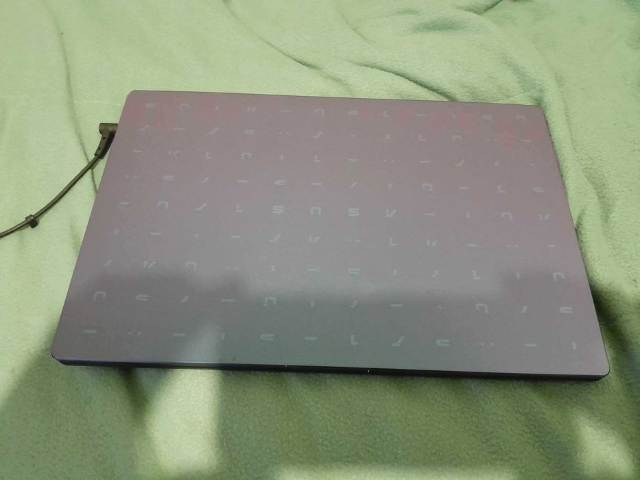 Computador portátil Asus Vivobook