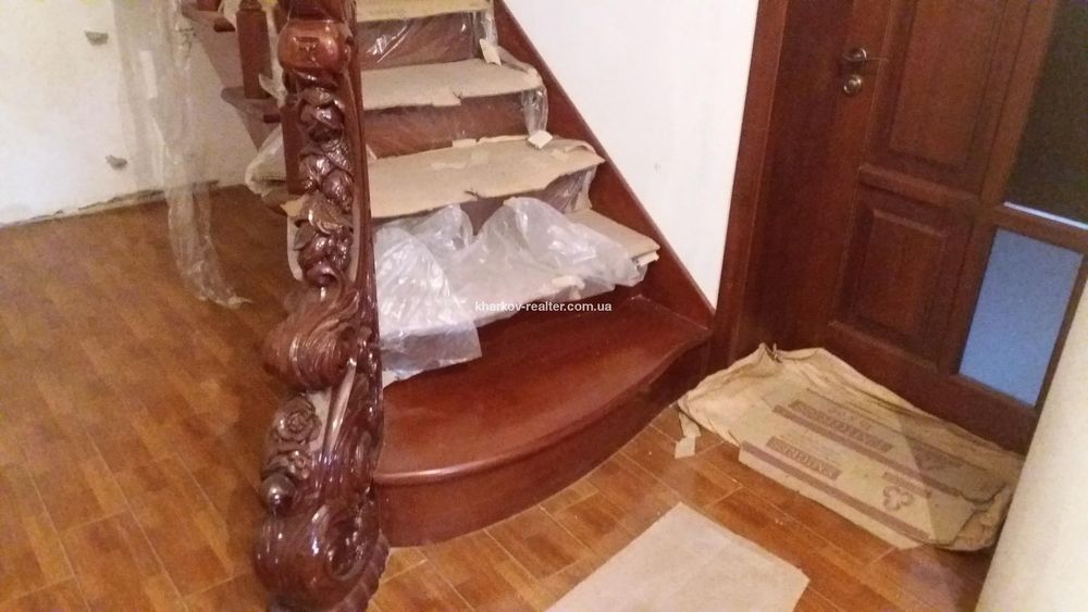 Продам дом метро Защитников Украины Od5