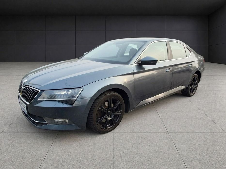 Skoda Superb DSG 190 KM  Atrakcyjny wygląd
