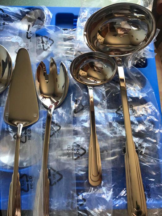 Набір столових приборів Zepter Caprice в кейсі