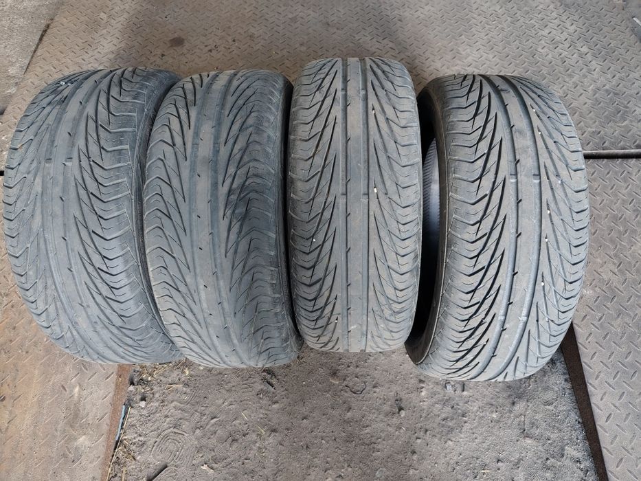 Opony 205/55-15 Uniroyal