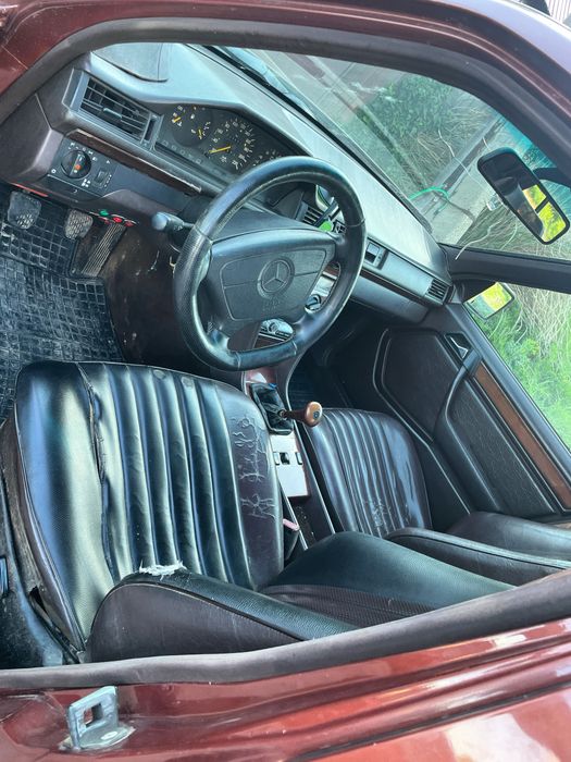 Мерс W124 E300 3л