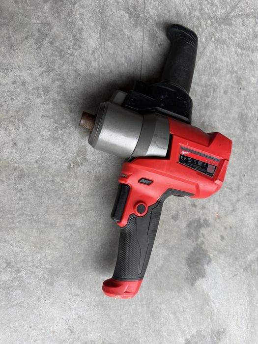 Akumulatorowa mieszarka Milwaukee M18 FPM mieszadło