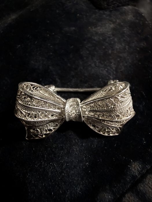 Pregadeira de filigrana em prata