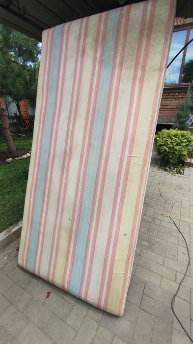 Продам матрас б/у