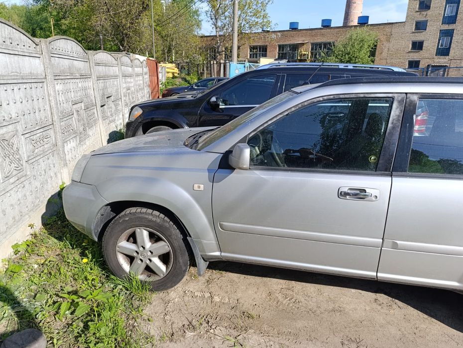 Nissan X-Trail 2004 p.в  2.2 дизель 6ти ст. Механічна кпп