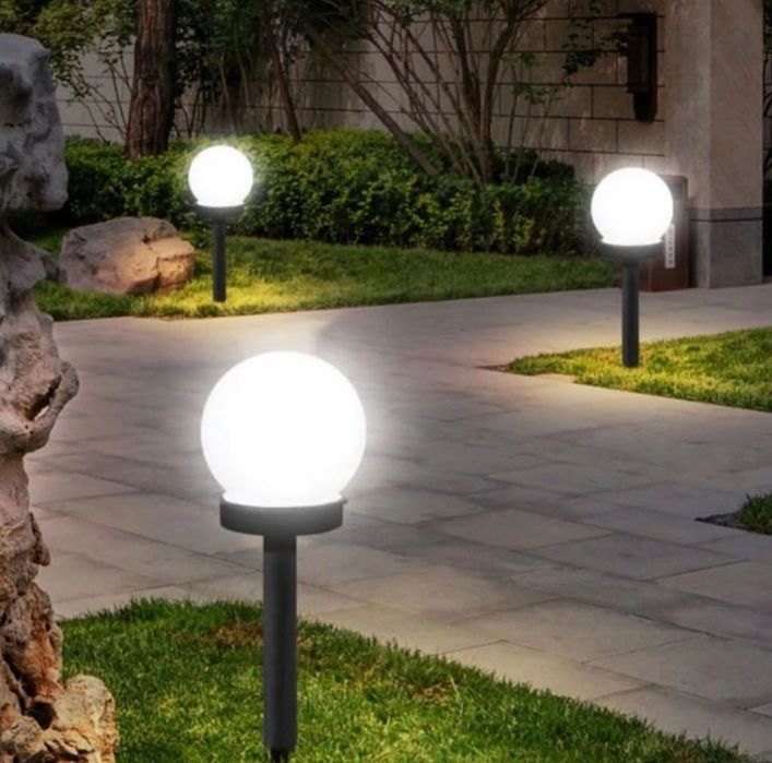 Lampa ogrodowa kula LED