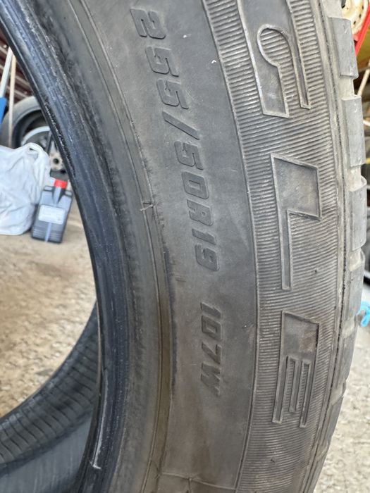 Резина, шини є GoodyYear Eagle F1 255/50 R19