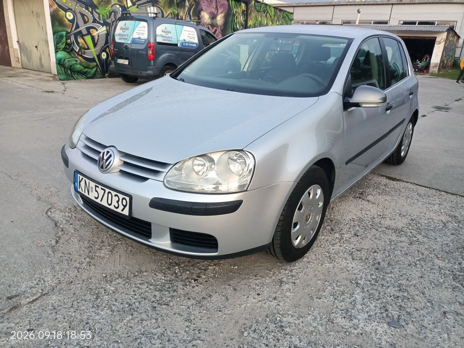VW Golf 5 V 1.4 benzyna 16 lat w jednych rękach
