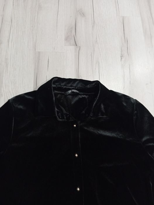 Czarna aksamitna bluzka