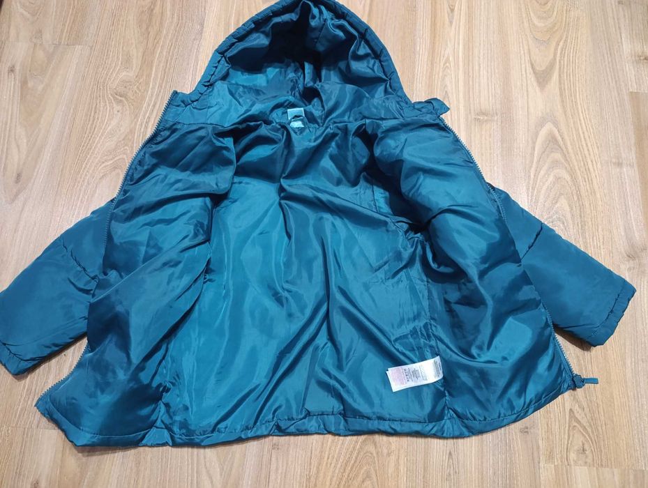 Стильна дитяча куртка Pepco розмір 122 — легка, тепла та модна!