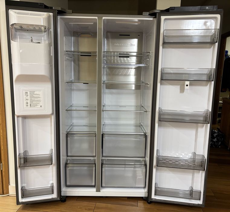 Lodówka Samsung Side by side z tabletem