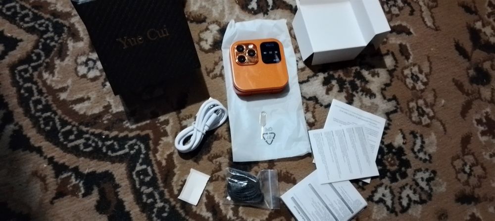 Продам новий телефон