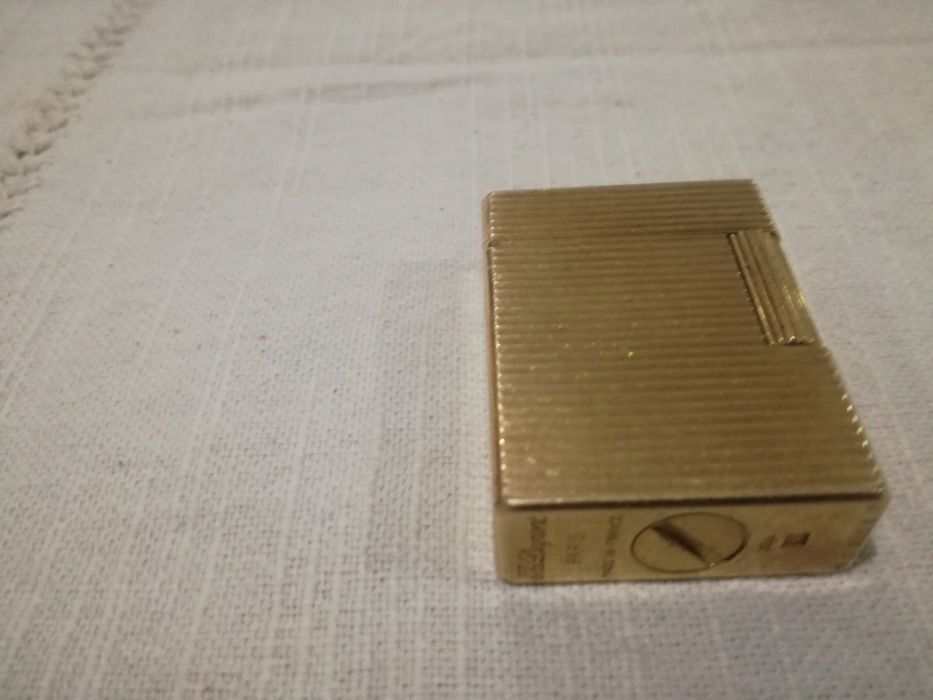 Isqueiro S.T. Dupont