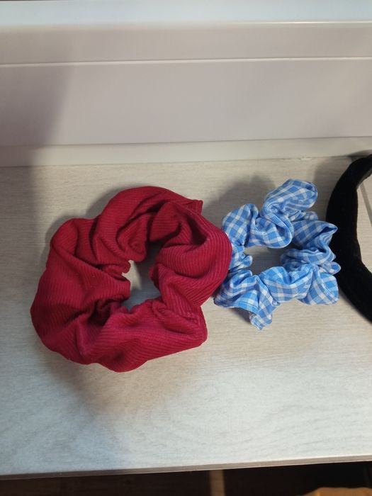 Opaski 2 szt + gumki 2 szt + wypełniacz firmy Shein