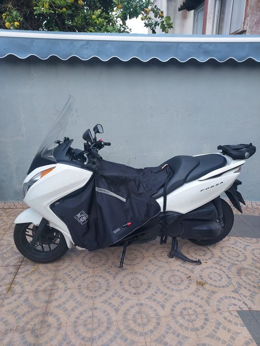 Honda Forza 300 Em bom estado