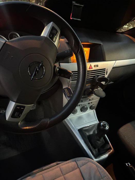 Opel Astra comercial 2009