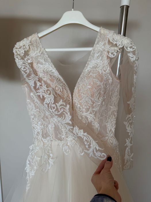 Продаю Дизайнерську Весільну сукню