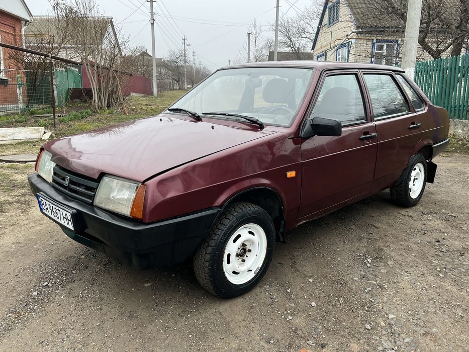 Автомобиль Ваз 21099