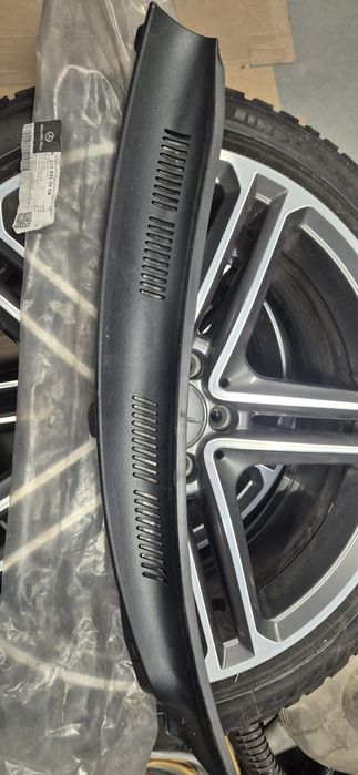 Listwa podszybia Mercedes w210