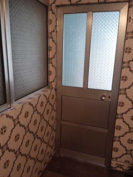 Vendo porta de alumínio