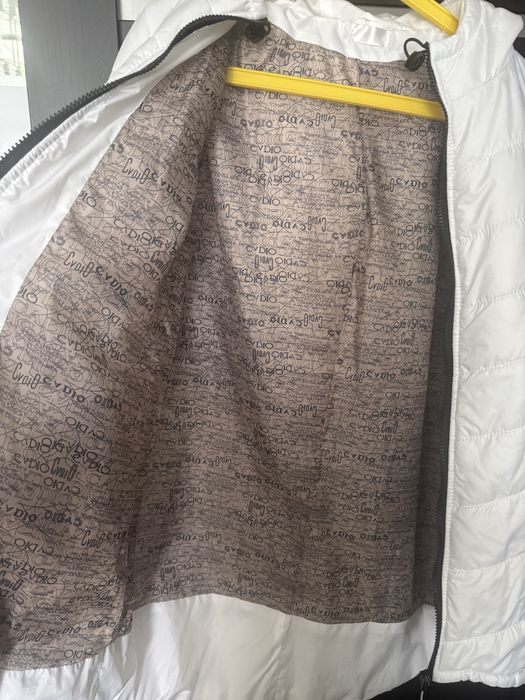 Жіноча куртка біла весняна 46-48