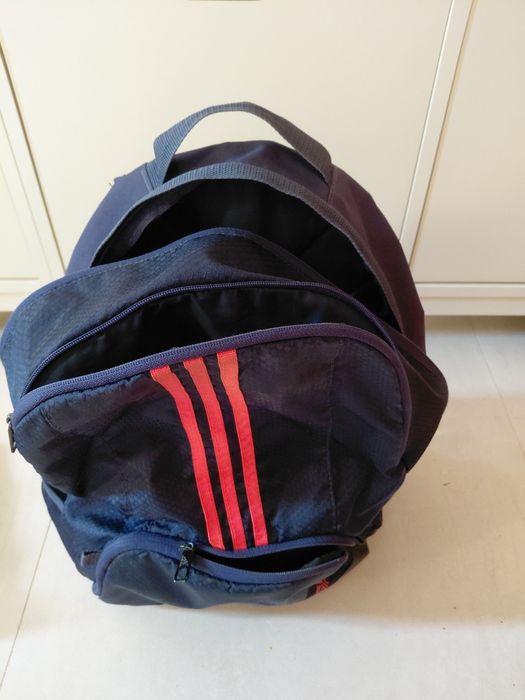 Plecak adidas 3 komorowy.