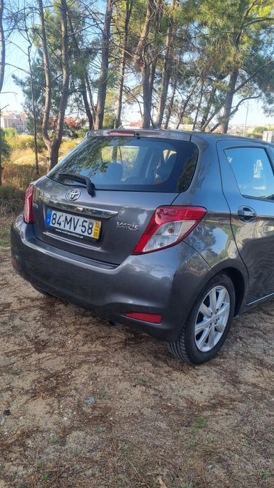 Toyota Yaris 1.0 VVT-I - Excelente estado
