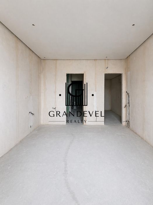 Apartment in Kyiv - More