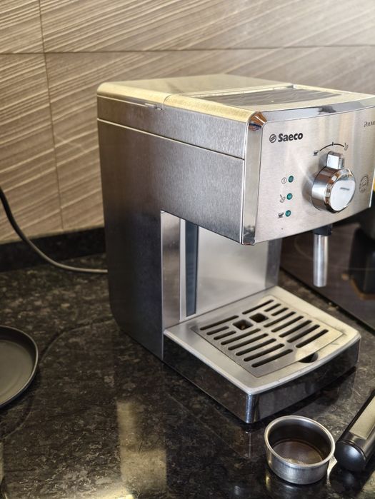 Máquina de café Saeco Poemia+ Moinho Graef