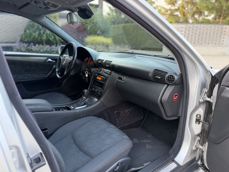Mercedes C Class w203 на автоматі 1.8  Газ/бенз
