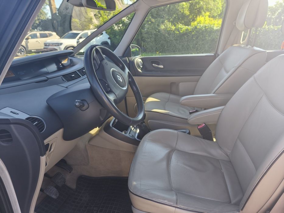 Renault Grand Espace Initiale Paris