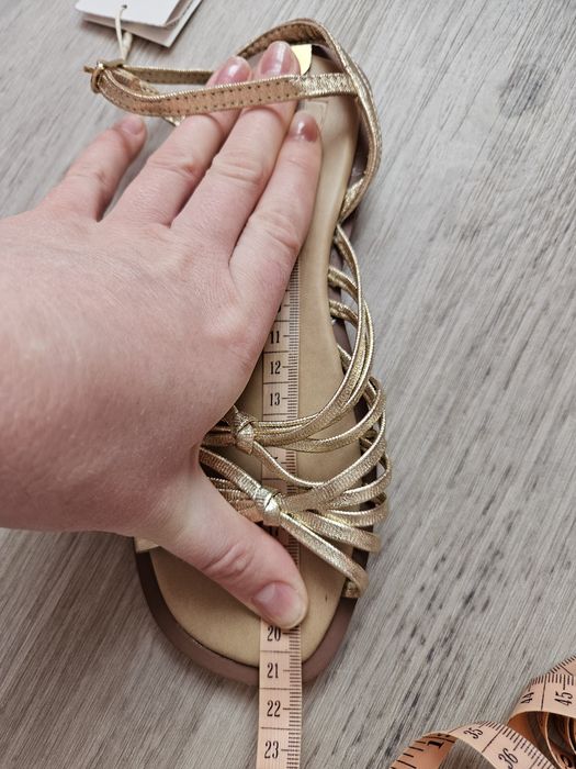 Zara босоніжки сандалі для дівчинки