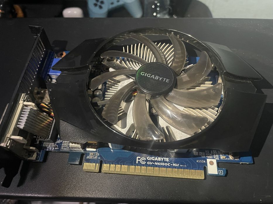 Placa gráfica GTX 650 1GB