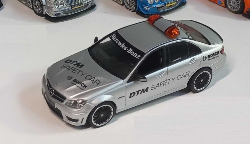 1/43 Mercedes-Benz C63 AMG DTM Safety Car W204 Schuco