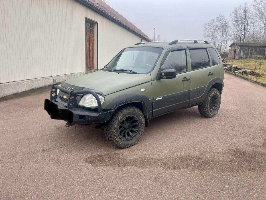 Нива шевроле 2013 року