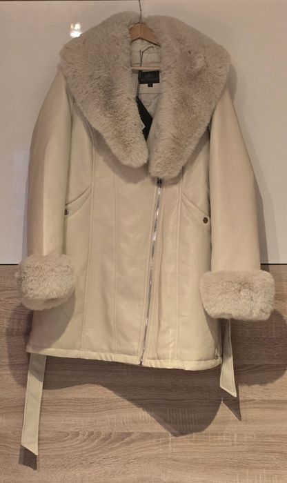 Płaszcz damski z futerkiem Wittchen