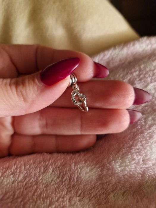 Conta Pandora ideal para o dia dos namorados.