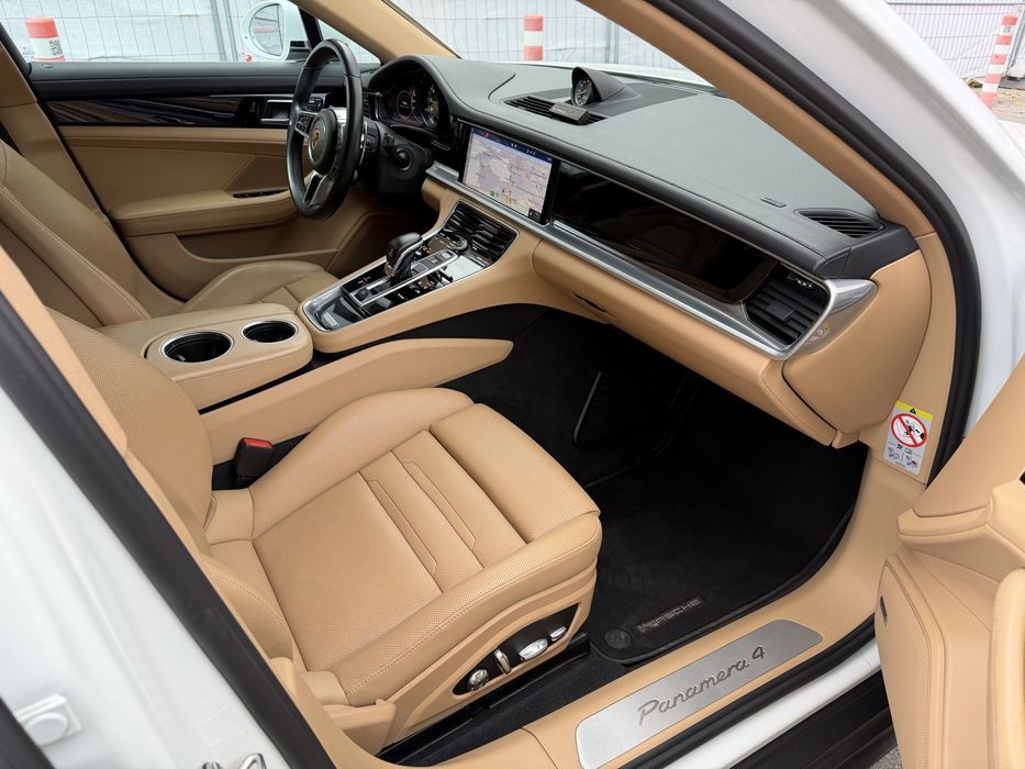 Porsche Panamera 4 E-Hybrid