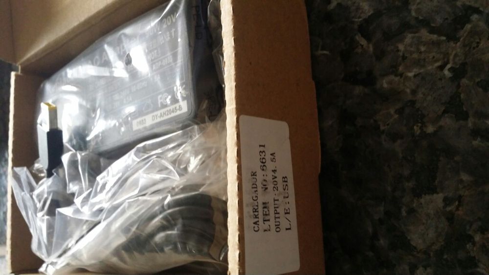 Carregadores para lenovo novos com garantia de um ano