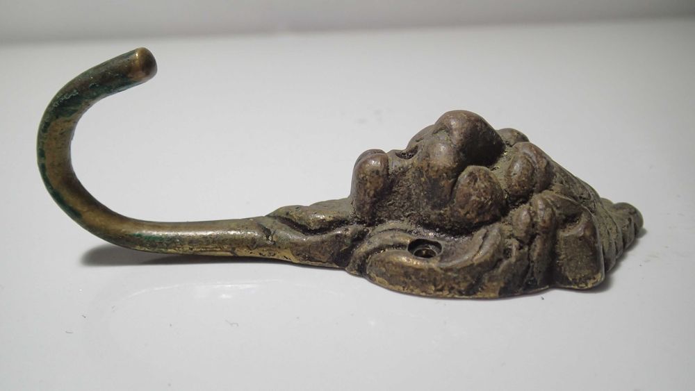 Cabides antigos em Bronze